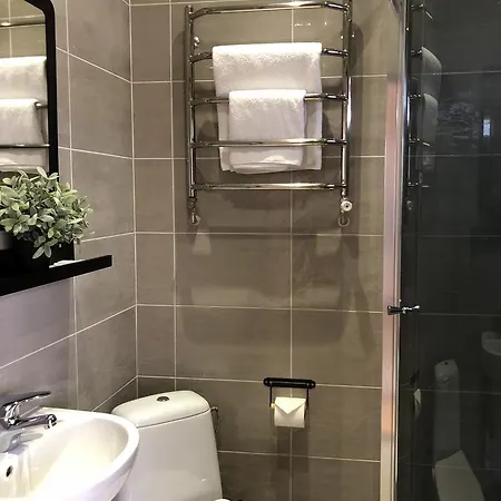 Hotel Gusarskiy And