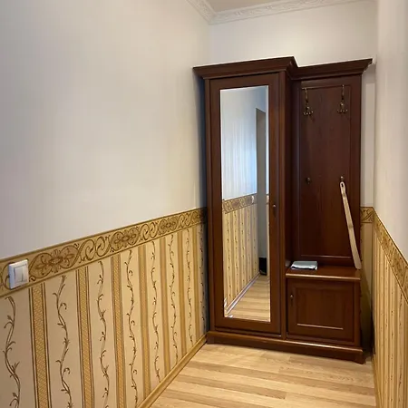 Hotel Gusarskiy And Kiew